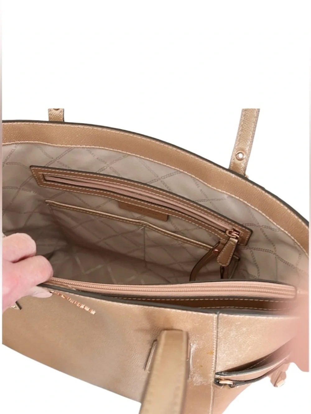 Michael Kors Voyager East West Crossgrain Leather Tote - Picture 9 of 14